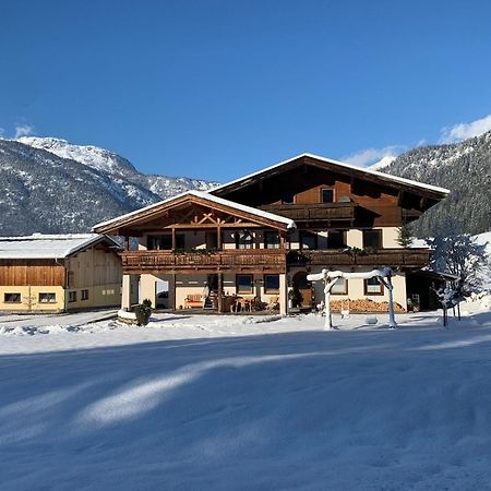 Apartment in Saalfelden am Steinernen Meer with terrace Exterior foto