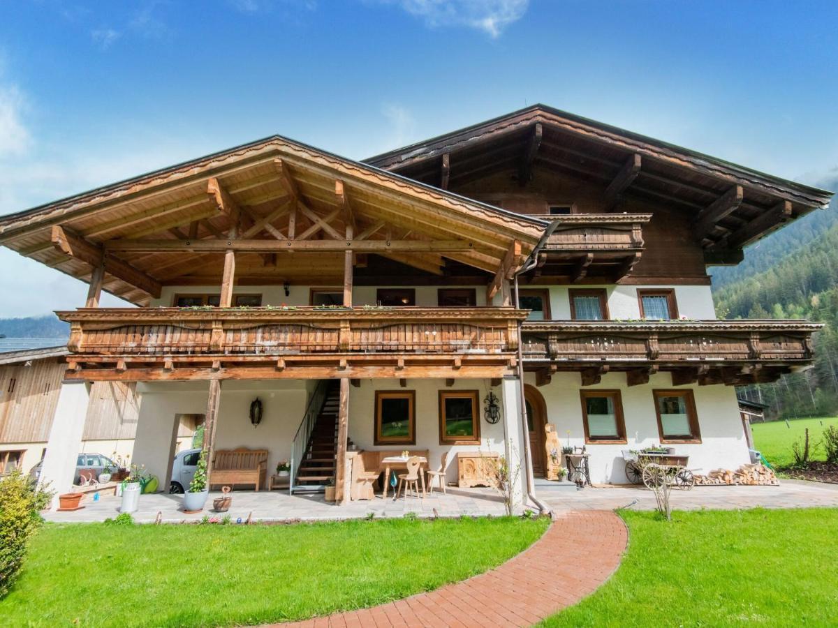 Apartment in Saalfelden am Steinernen Meer with terrace Exterior foto